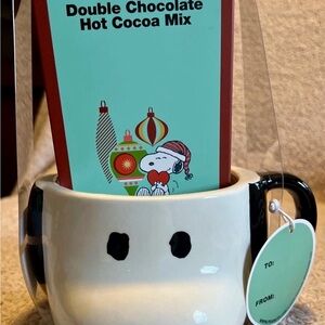 NEW Peanuts Snoopy Head EXP 3/27 Mug Double Chocolate Hot Cocoa Mix 1OZ Gift Set